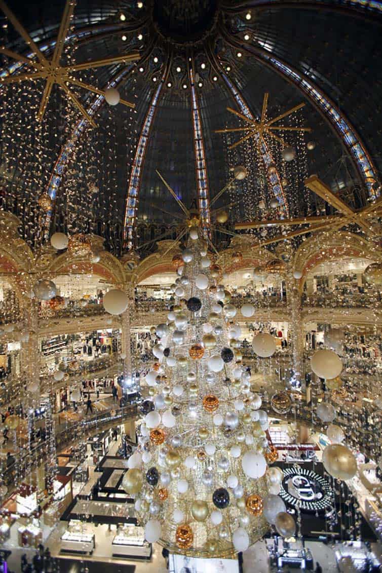 Creative Christmas Tree 2015 - Paris - France